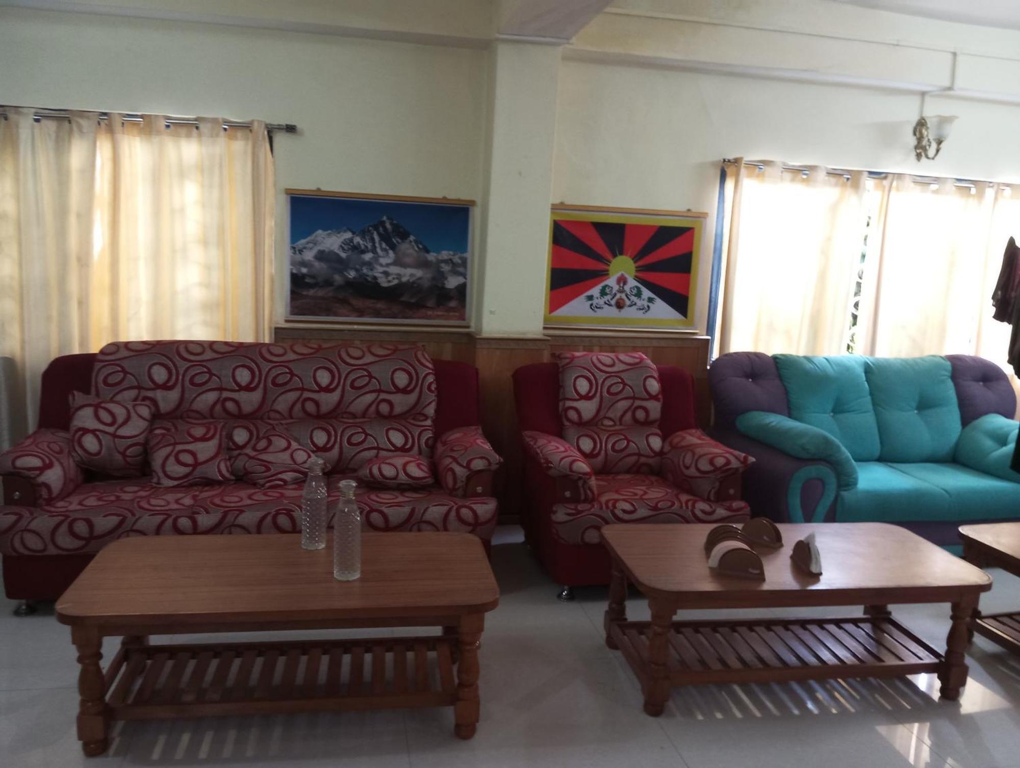 Hotel Lhasa Гангток Экстерьер фото